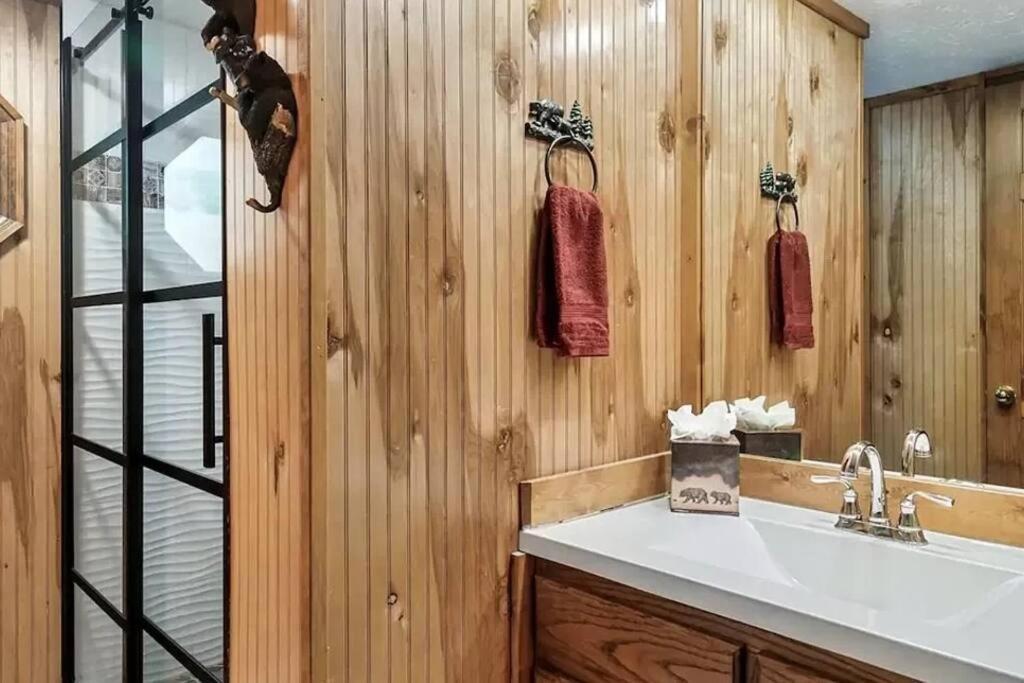 Villa Beary Peaceful Smokies Retreat: Hot-Tub & Pools Pigeon Forge Exterior foto